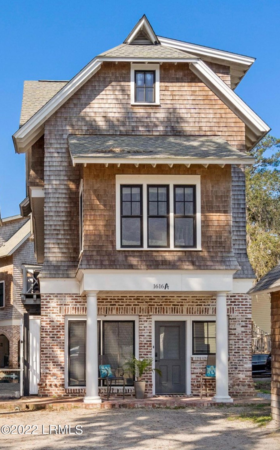 1616 A Paris Ave