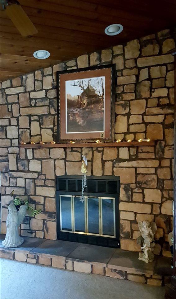 2030 W Marquette St, Appleton, WI 54914 - photo 1