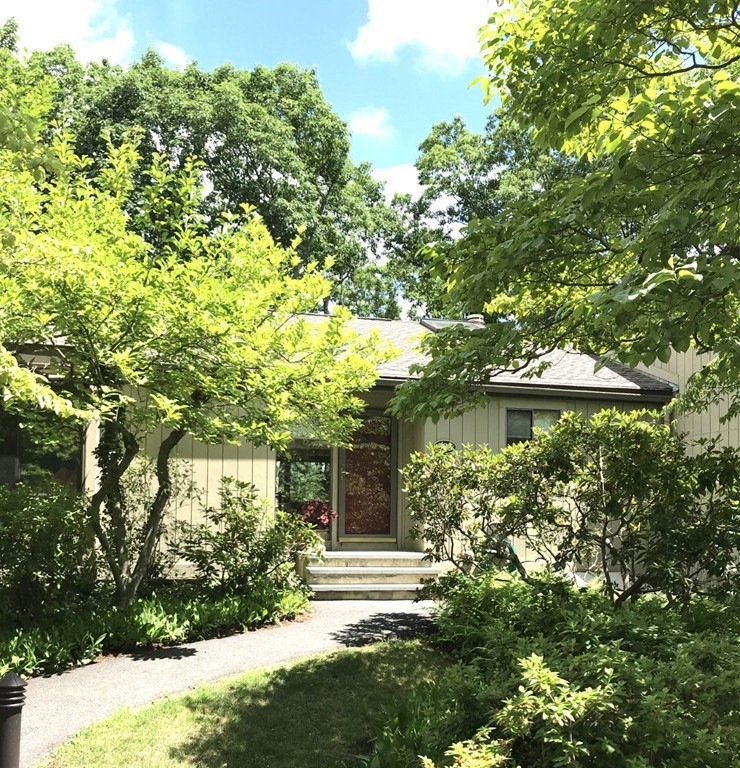 335 Hemlock Cir unit 335, Lincoln, MA 01773 - photo 1