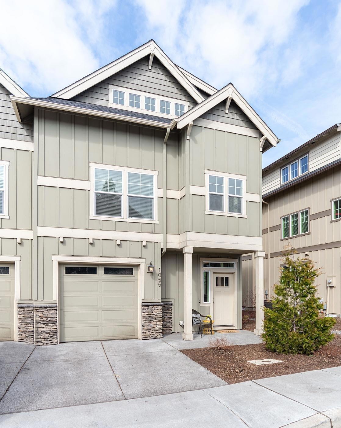 1048 SE Leonel Ln, Bend, OR 97702 - photo 1