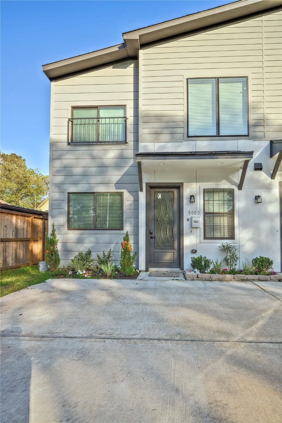 9002 Kelburn Dr unit A, Houston, TX 77016 - photo 1