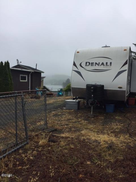 216 SE Surf Ave, Lincoln City, OR 97367 - photo 1