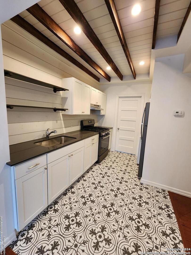 217 Natalen Ave unit 2, San Antonio, TX 78209 - photo 1