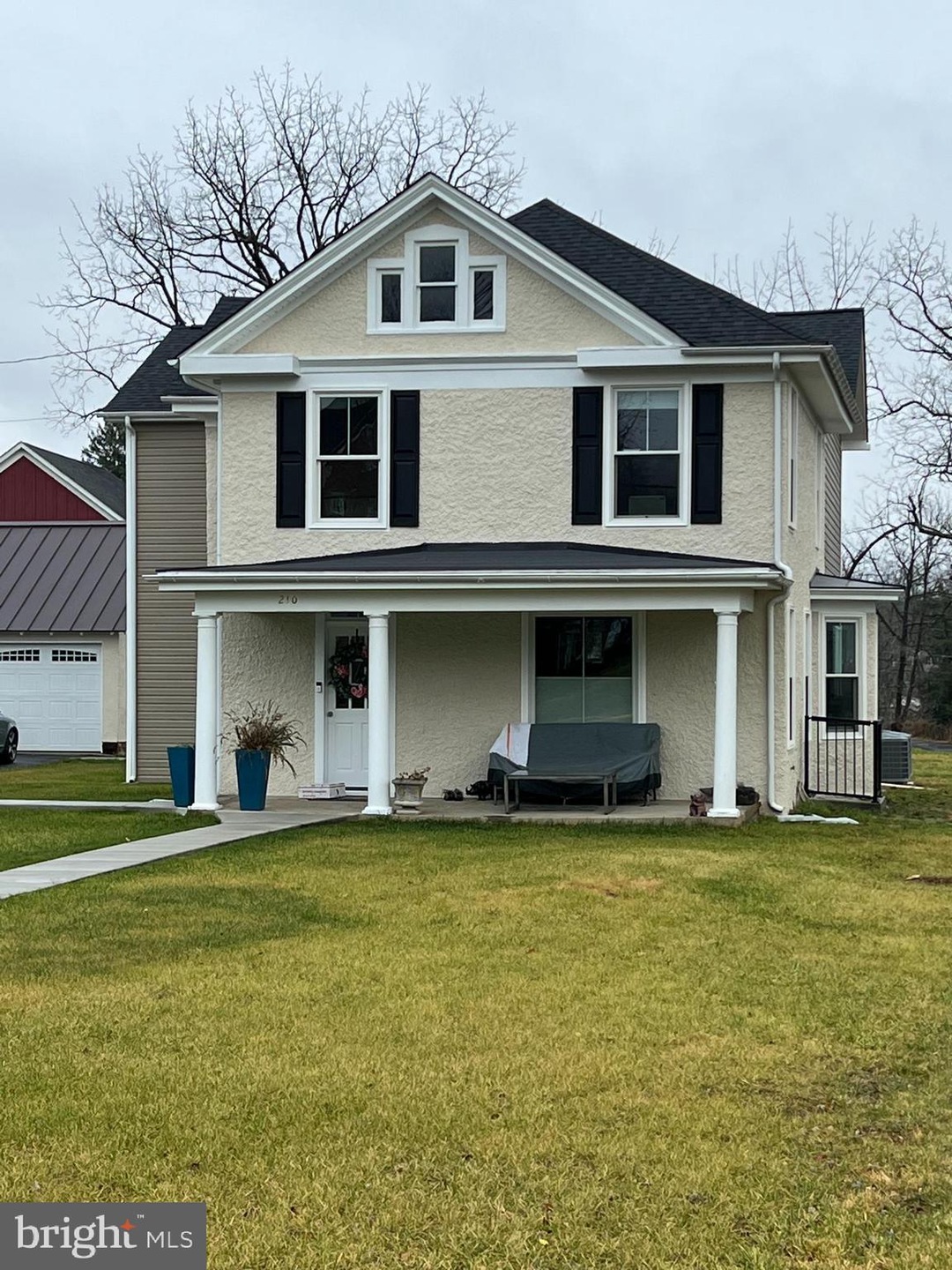 210 S Nursery Ave, Purcellville, VA 20132 - photo 1