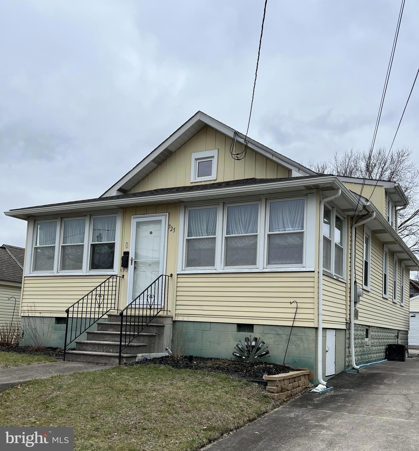 725 Lambert Ave, Mount Ephraim, NJ 08059 - photo 1