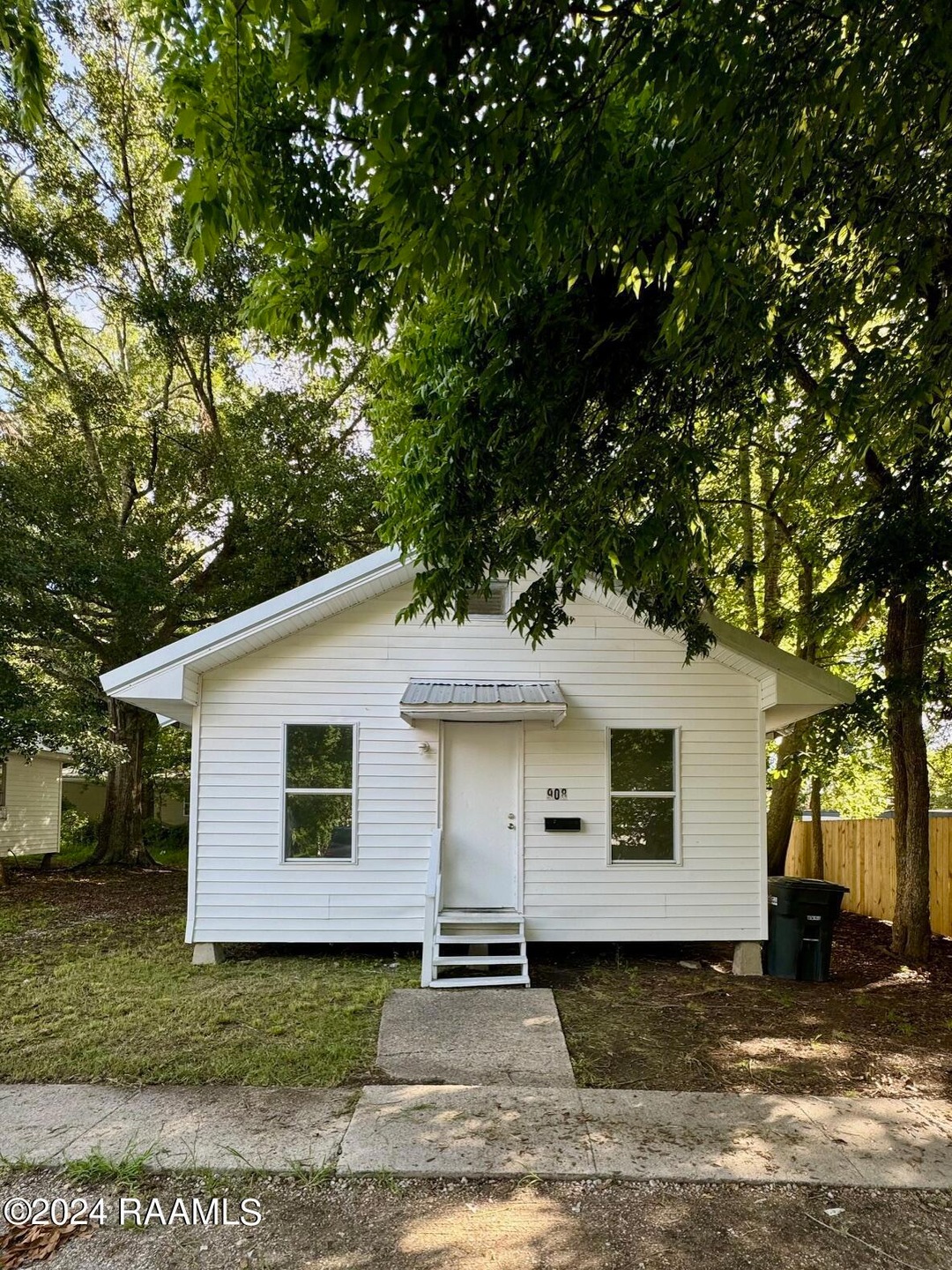 908 E Pershing St, New Iberia, LA 70560 - photo 1