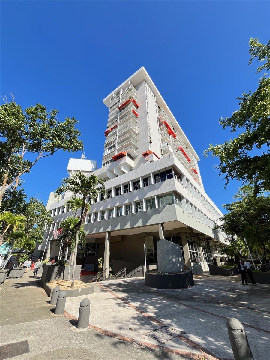 1607 Ponce de Leon Ave unit 1812, San Juan, PR 00909 - photo 1