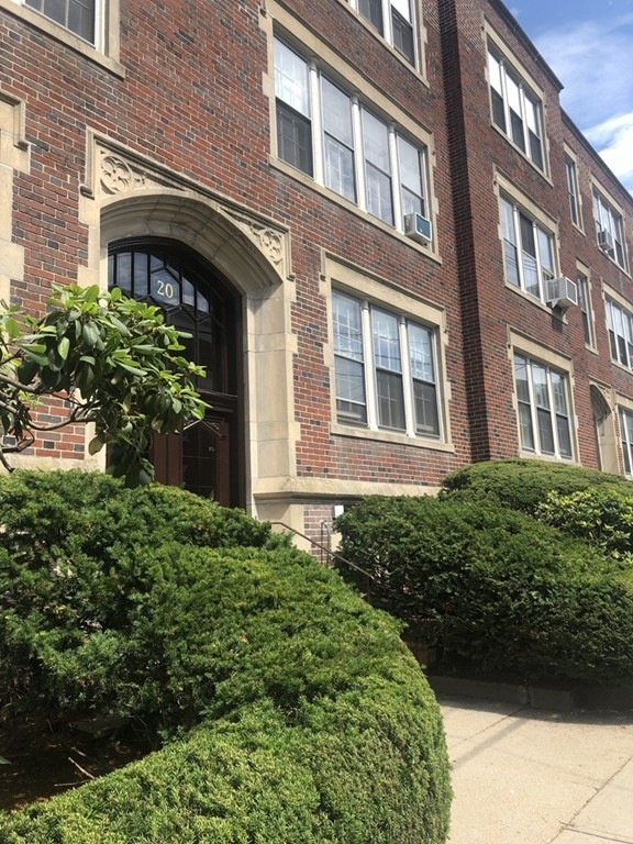 20 Park St unit 2, Brookline, MA 02446 - photo 1