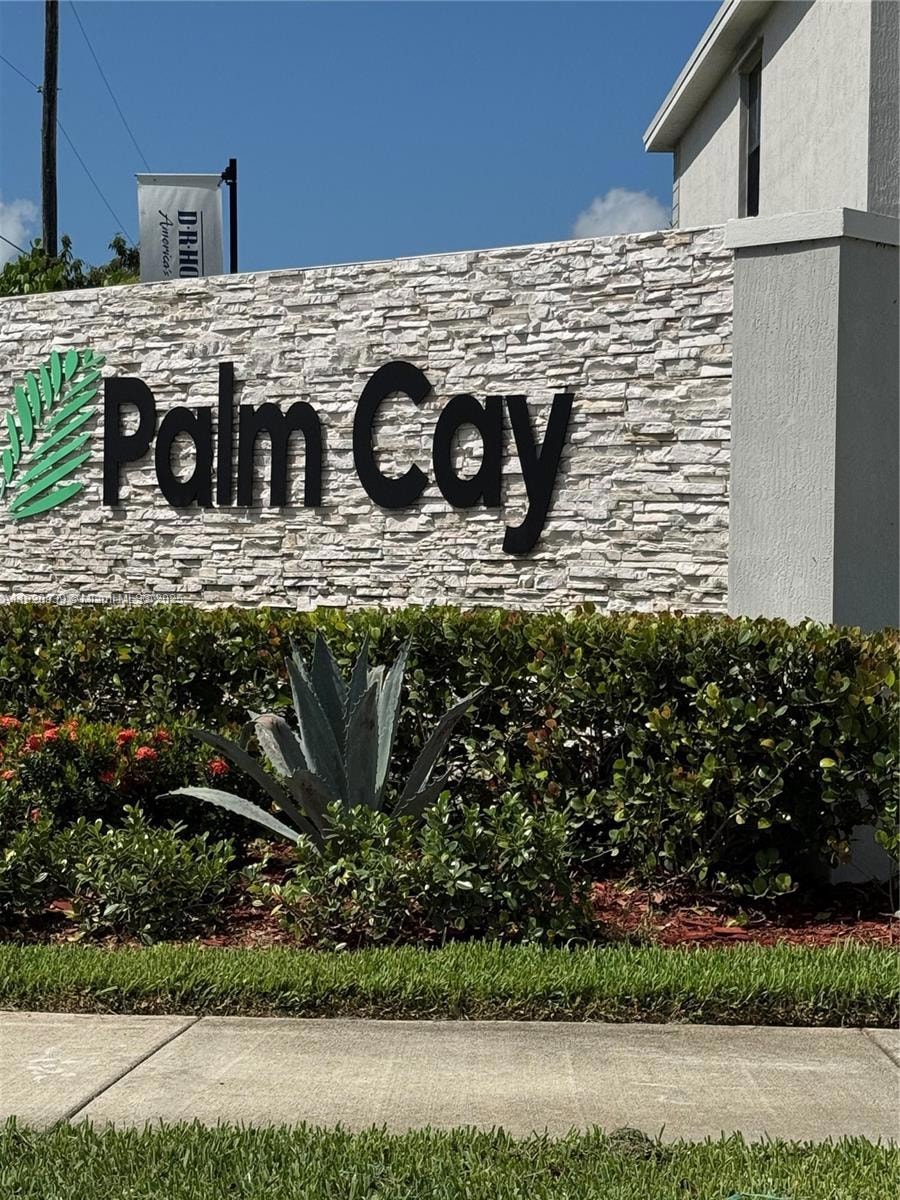 466 NE 12th St, Florida City, FL 33034 - photo 1