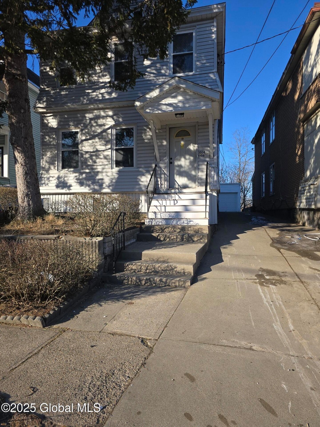 house photo