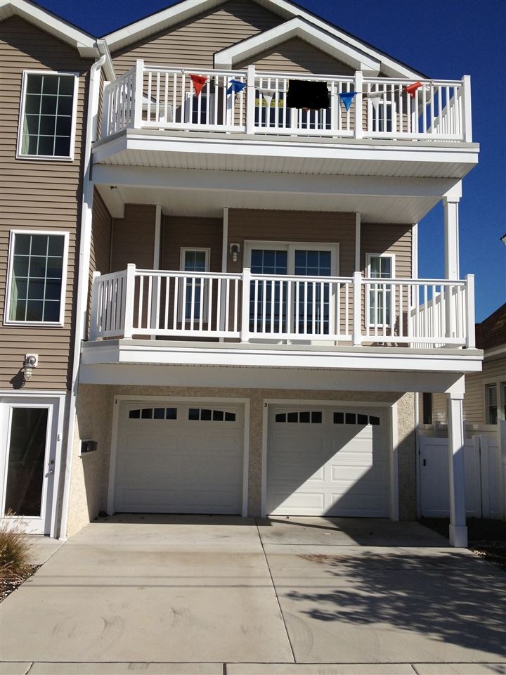 311 W Cresse Ave unit 3 2nd Fl., Wildwood, NJ 08260 - photo 1
