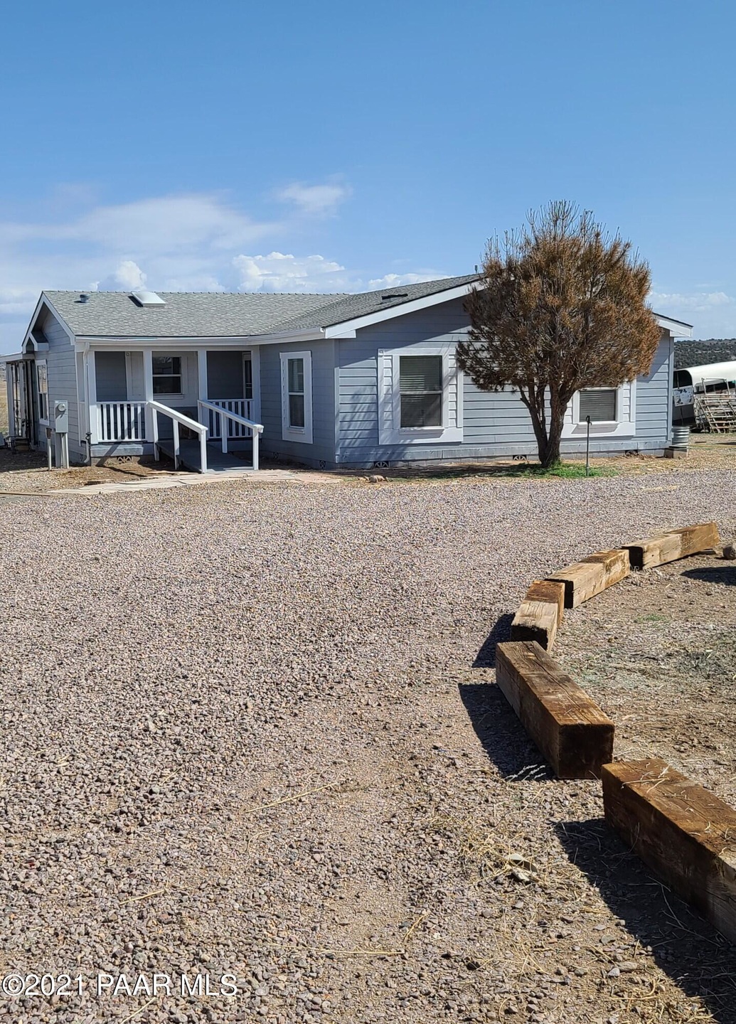 510 W Awesome View Ln, Paulden, AZ 86334 - photo 1