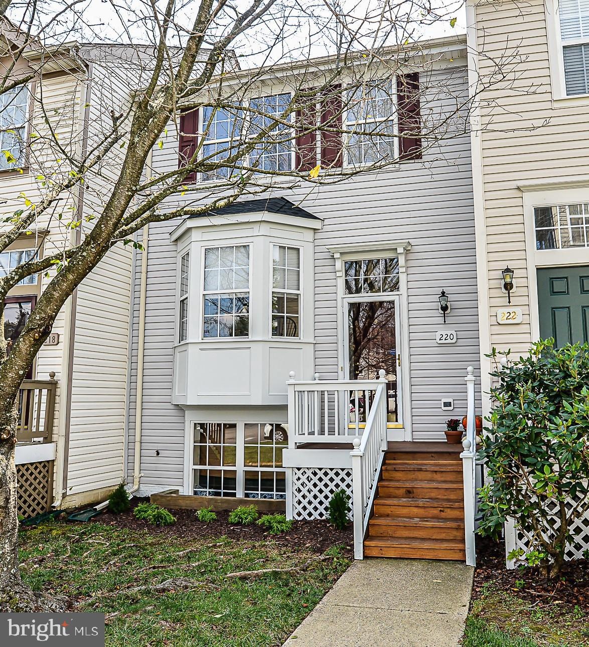 220 Heaton Ct, Purcellville, VA 20132 - photo 1