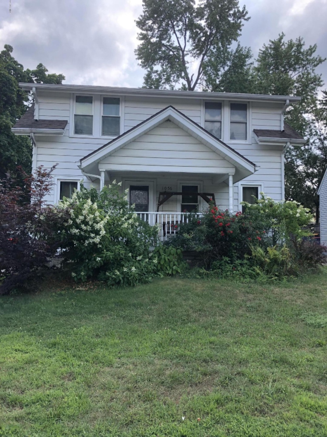 1056 Aberdeen St NE, Grand Rapids, MI 49505 - photo 1