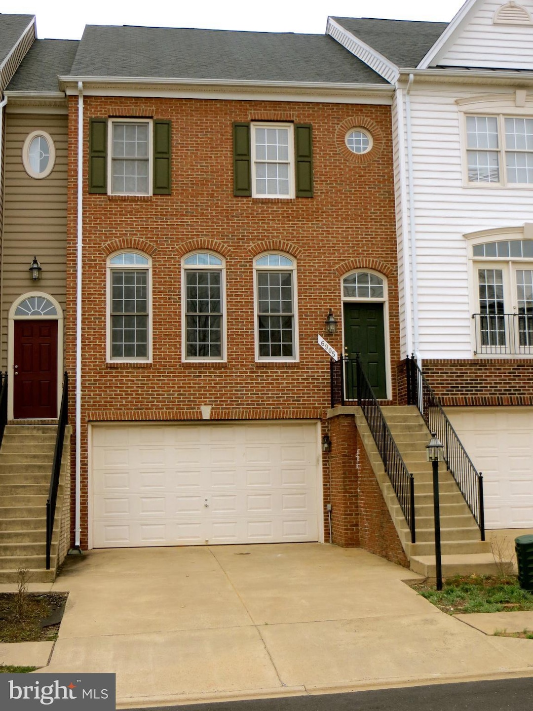 6905 Stanwick Square, Gainesville, VA 20155 - photo 1