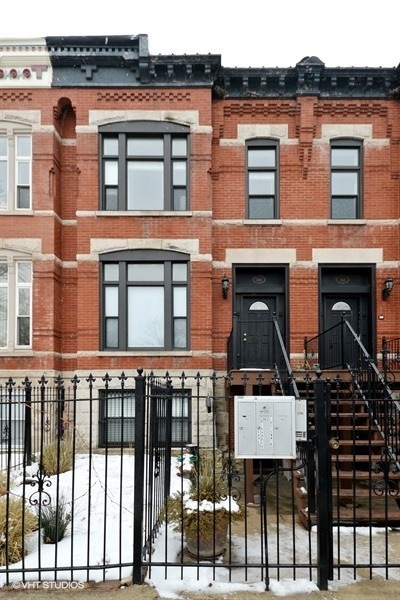 724 S Oakley Blvd unit 2, Chicago, IL 60612 - photo 1