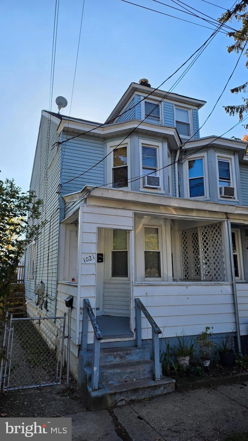 For Rent $1,700/month