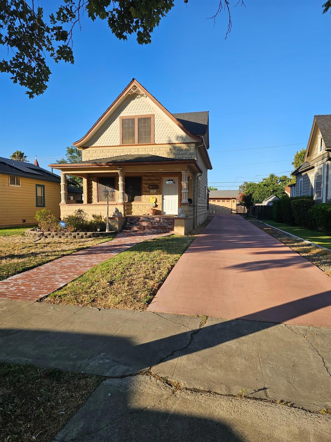 411 J St, Los Banos, CA 93635 - photo 1