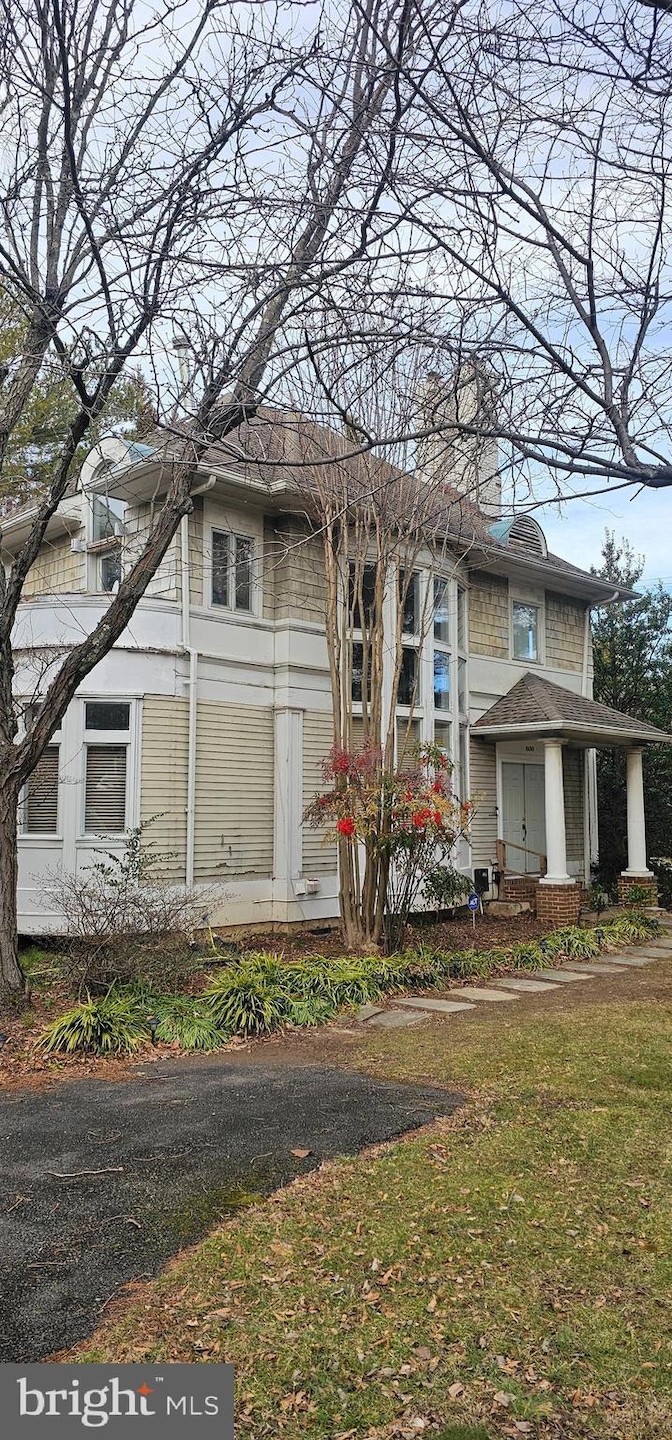 1650 Kirby Rd, McLean, VA 22101 - photo 1