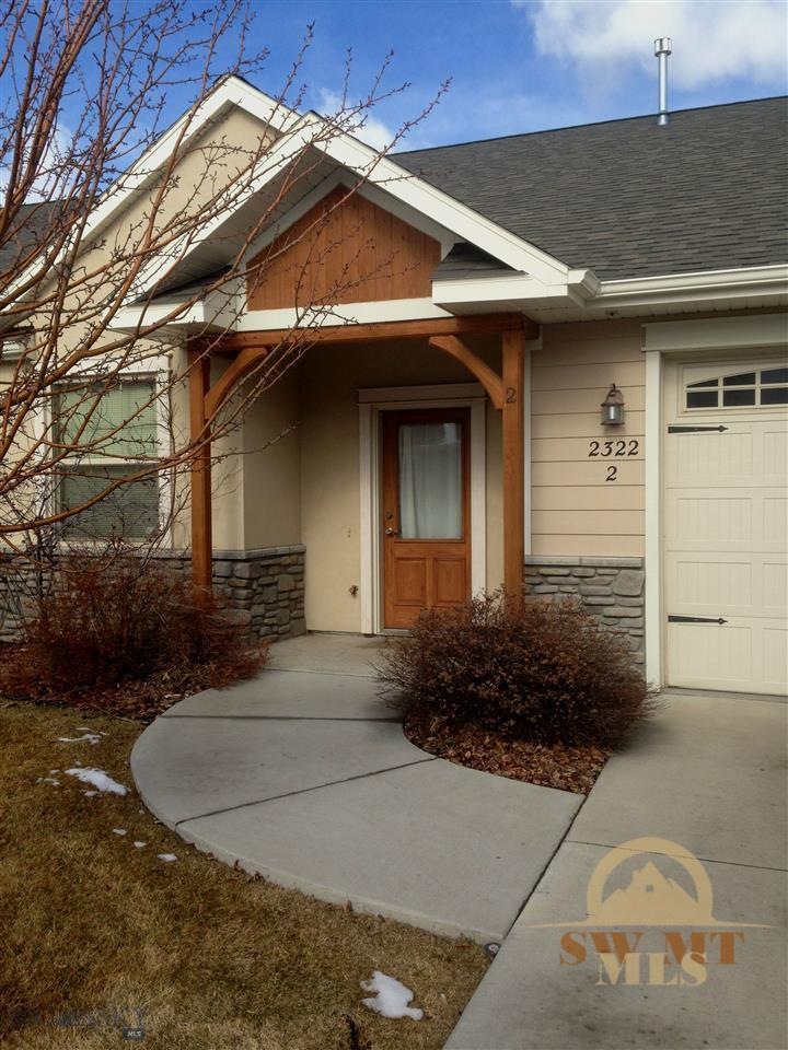 Easy living close to Main St.