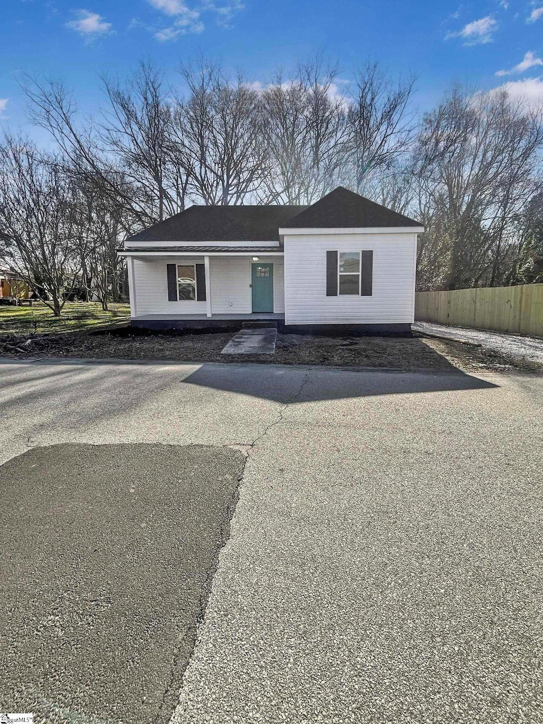 103 Sunset Park, Laurens, SC 29360 - photo 1