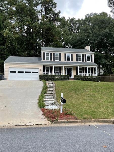 800 Crab Orchard Ct, Roswell, GA 30076 - photo 1