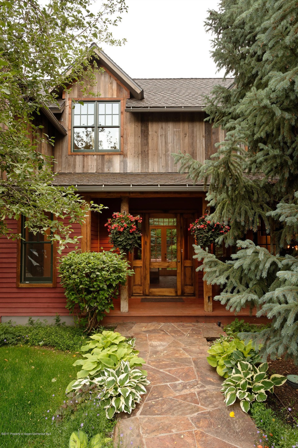 627 W Smuggler St, Aspen, CO 81611 - photo 1