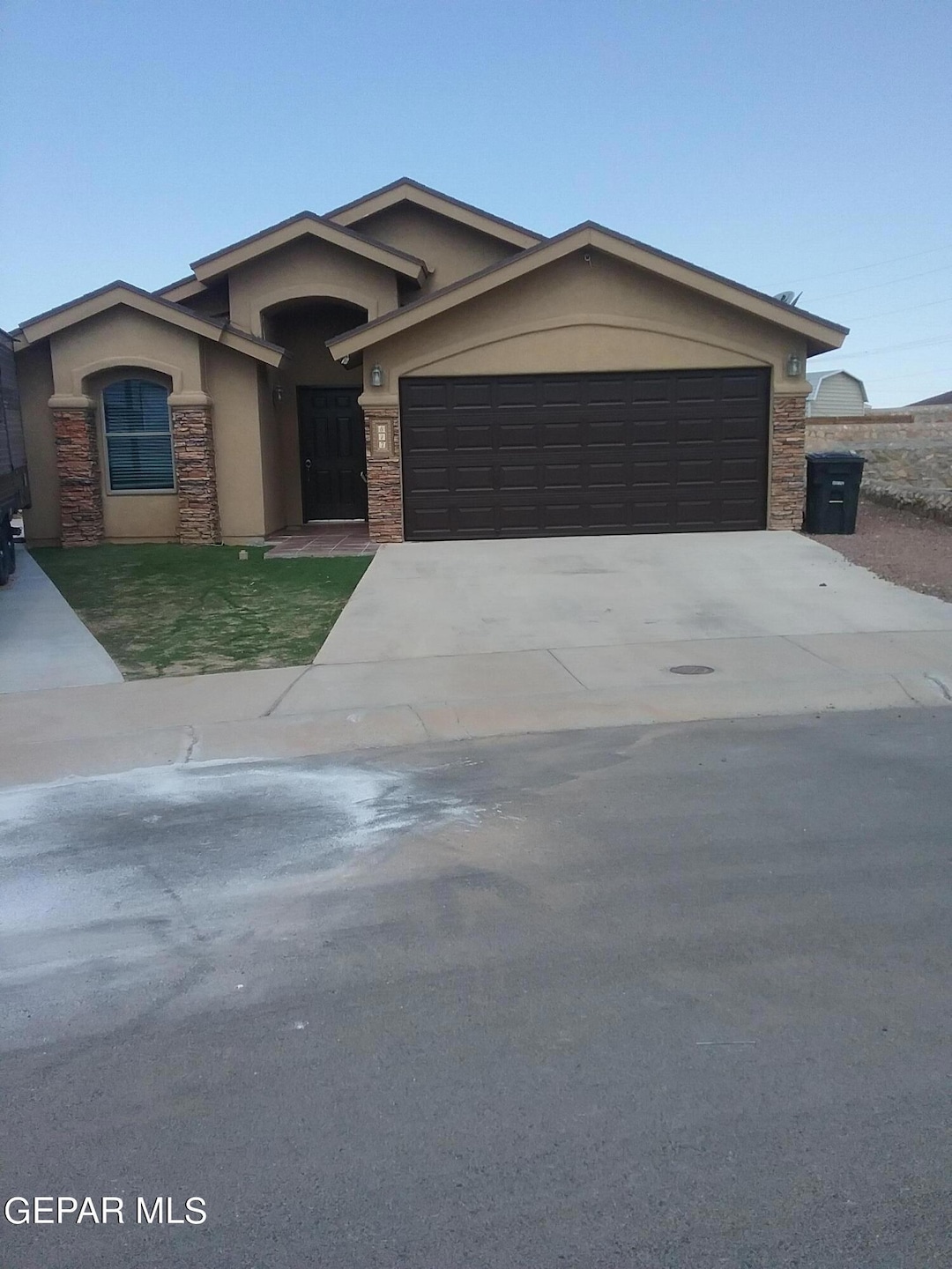 817 Desert Moon Dr, El Paso, TX 79928 - photo 1