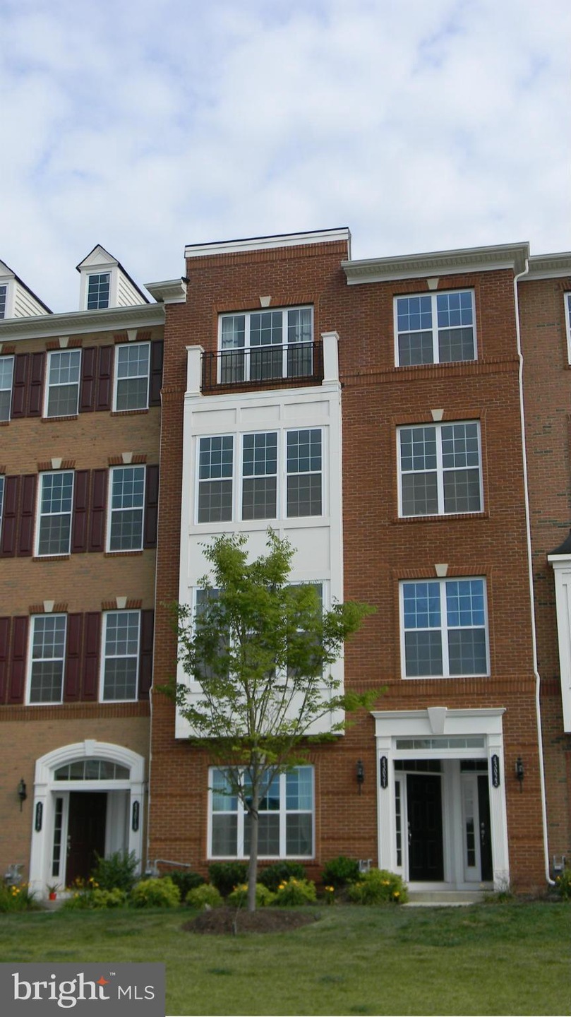 43021 Clarks Mill Terrace, Ashburn, VA 20148 - photo 1