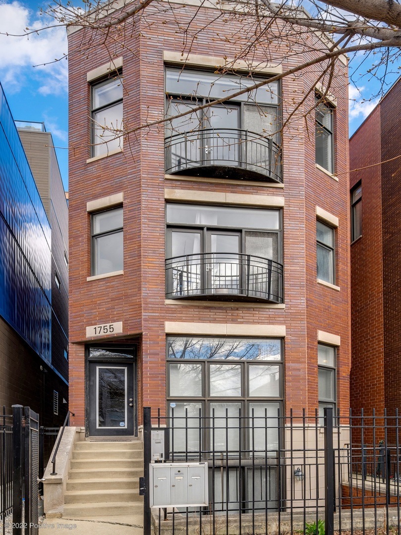 1755 N Artesian Ave unit 3, Chicago, IL 60647 - photo 1