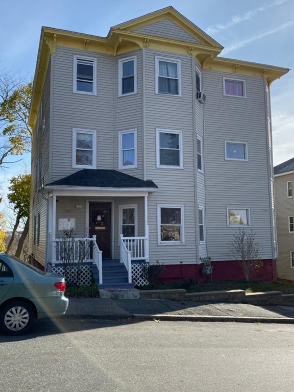 43 Richards St unit 1, Worcester, MA 01603 - photo 1