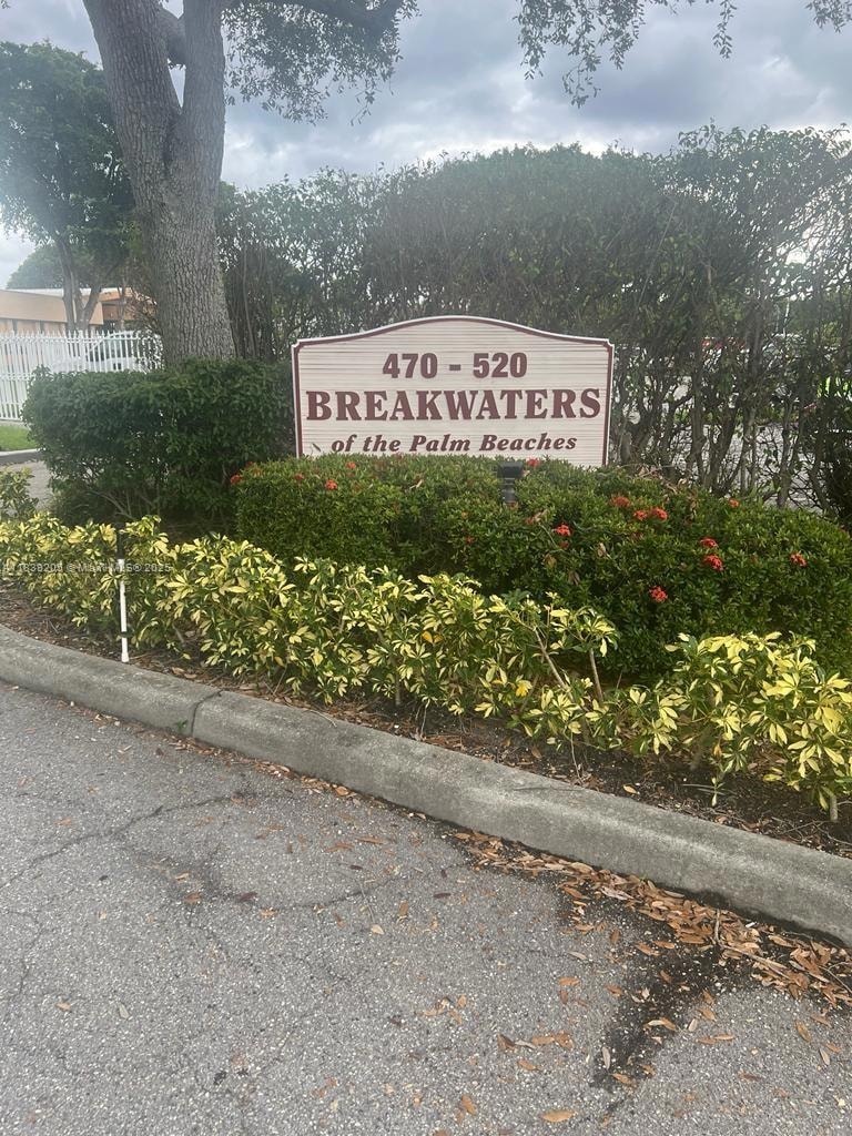Breakwaters unit 27, West Palm Beach, FL 33401 - photo 1