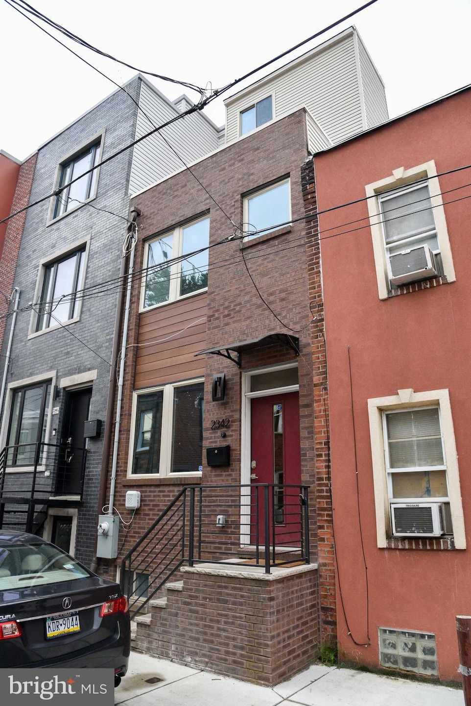 2342 Gerritt St, Philadelphia, PA 19146 - photo 1