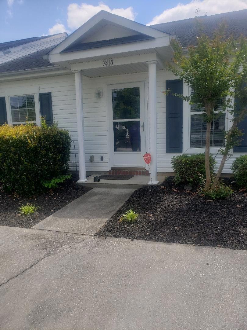 Great West Augusta Location!! Quickly Ac