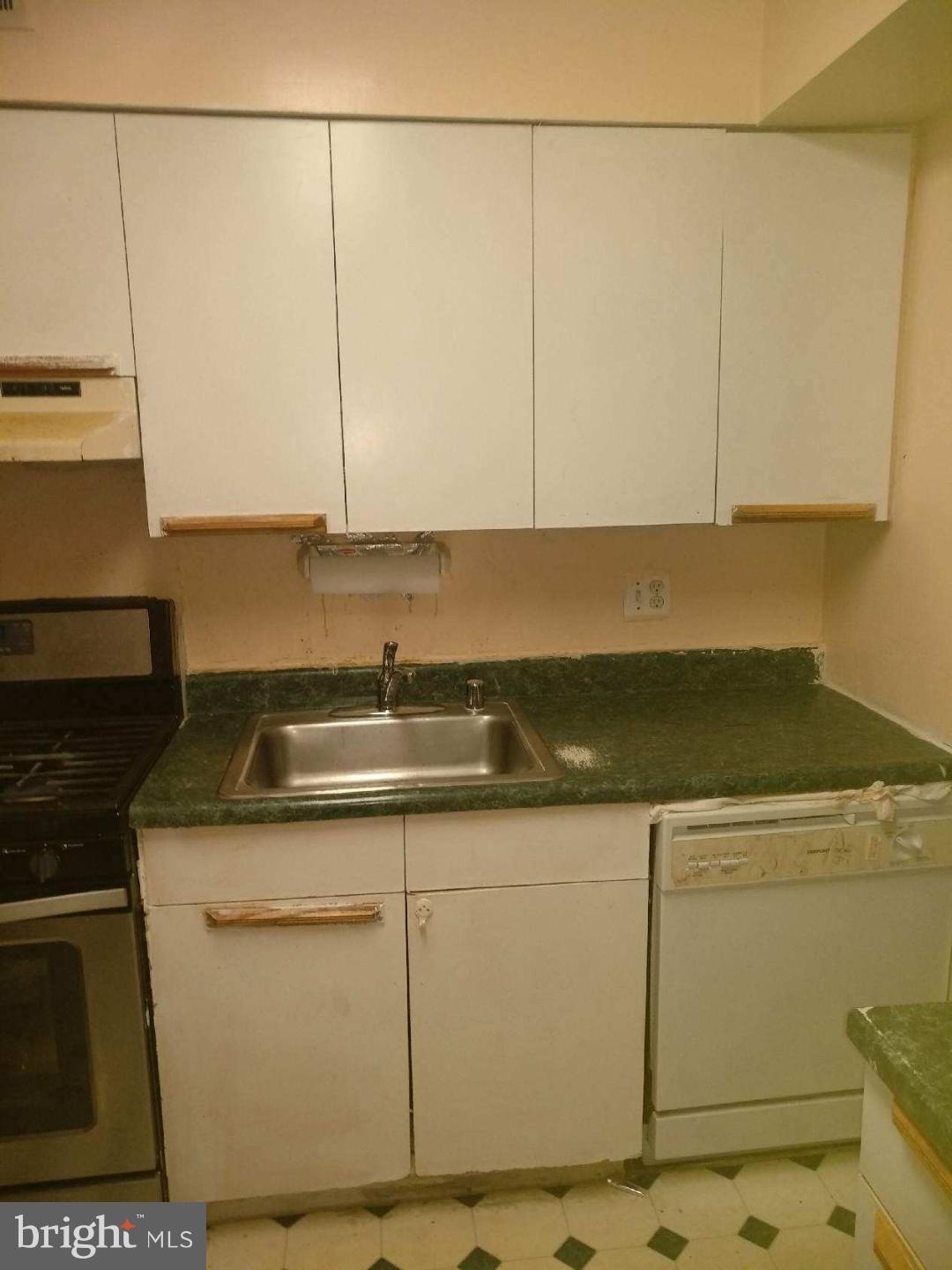 5915 Tamar Dr, Columbia, MD 21045 - photo 1