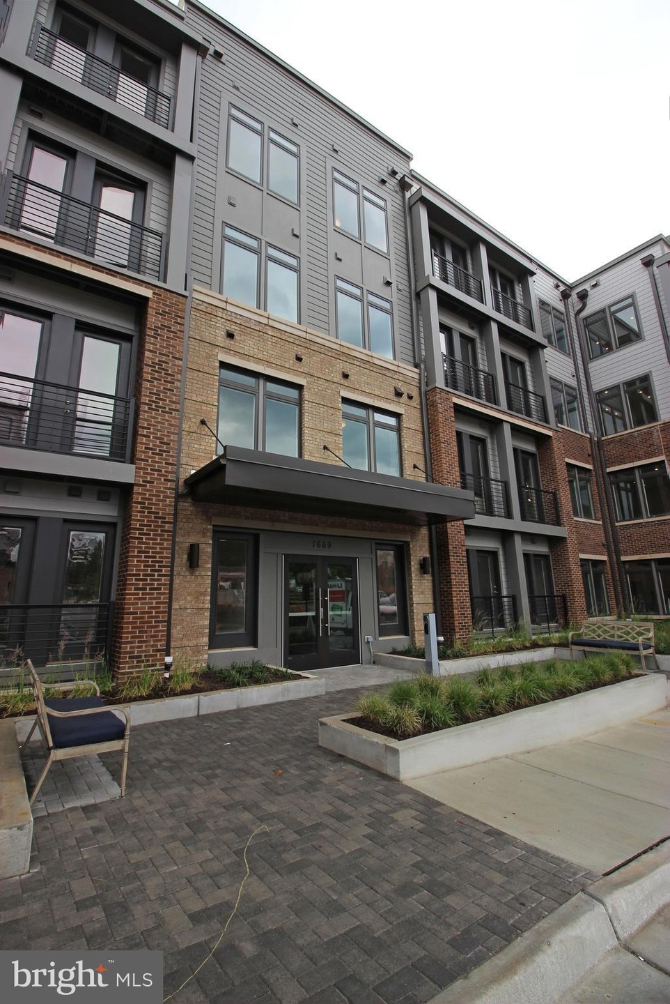 1669 Bandit Loop unit 403A, Reston, VA 20190 - photo 1