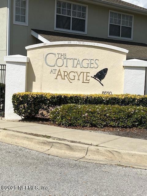 Neighborhood Entry