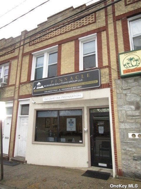 286 N Main St, Freeport, NY 11520 - photo 1