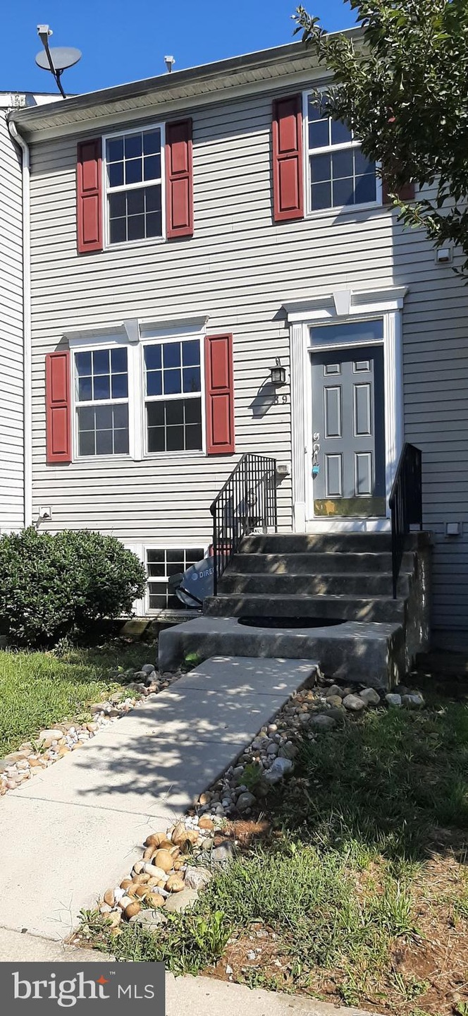 39 Scarboro Dr, Bunker Hill, WV 25413 - photo 1