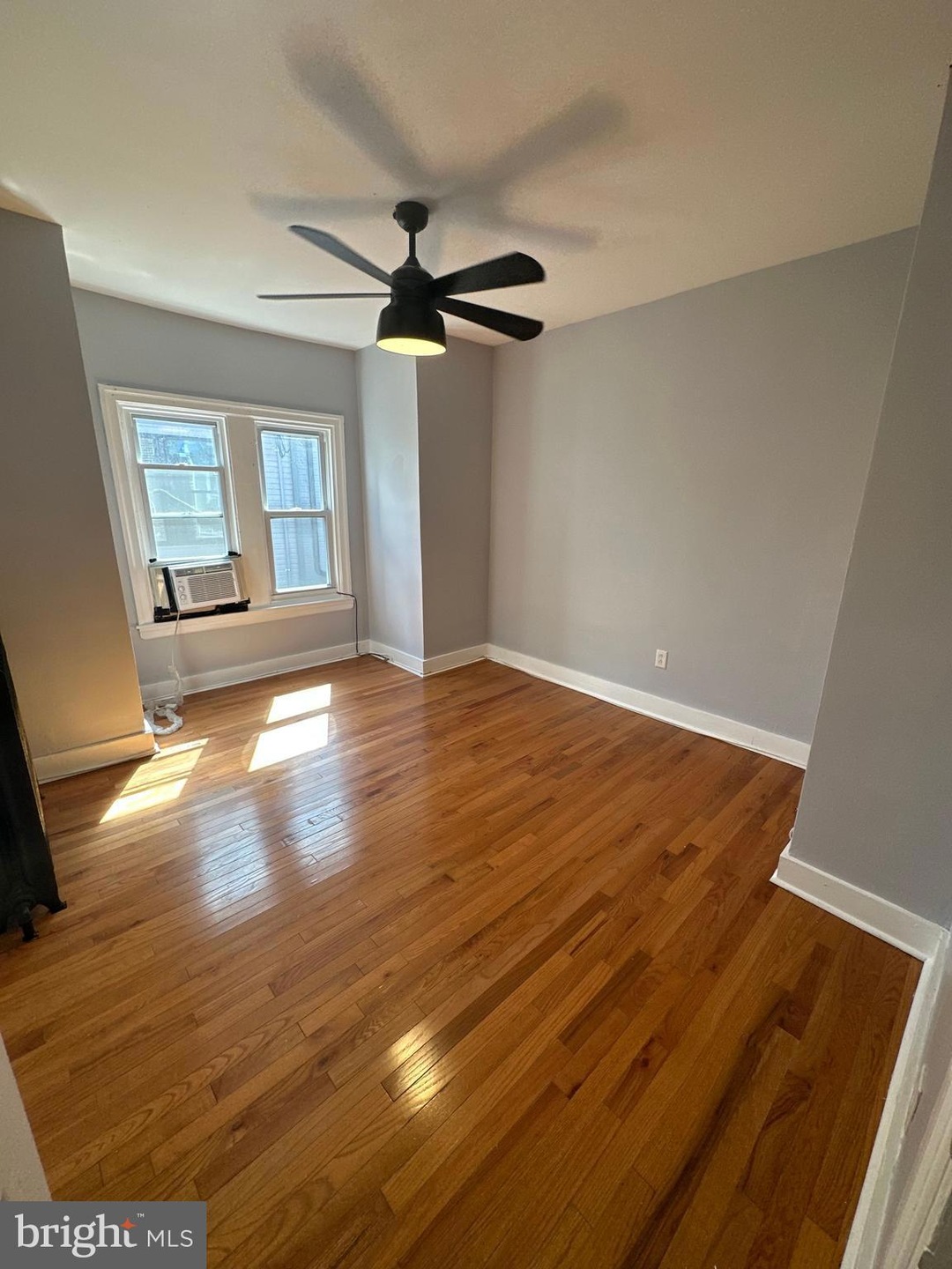 5236 Walnut St unit 2R, Philadelphia, PA 19139 - photo 1