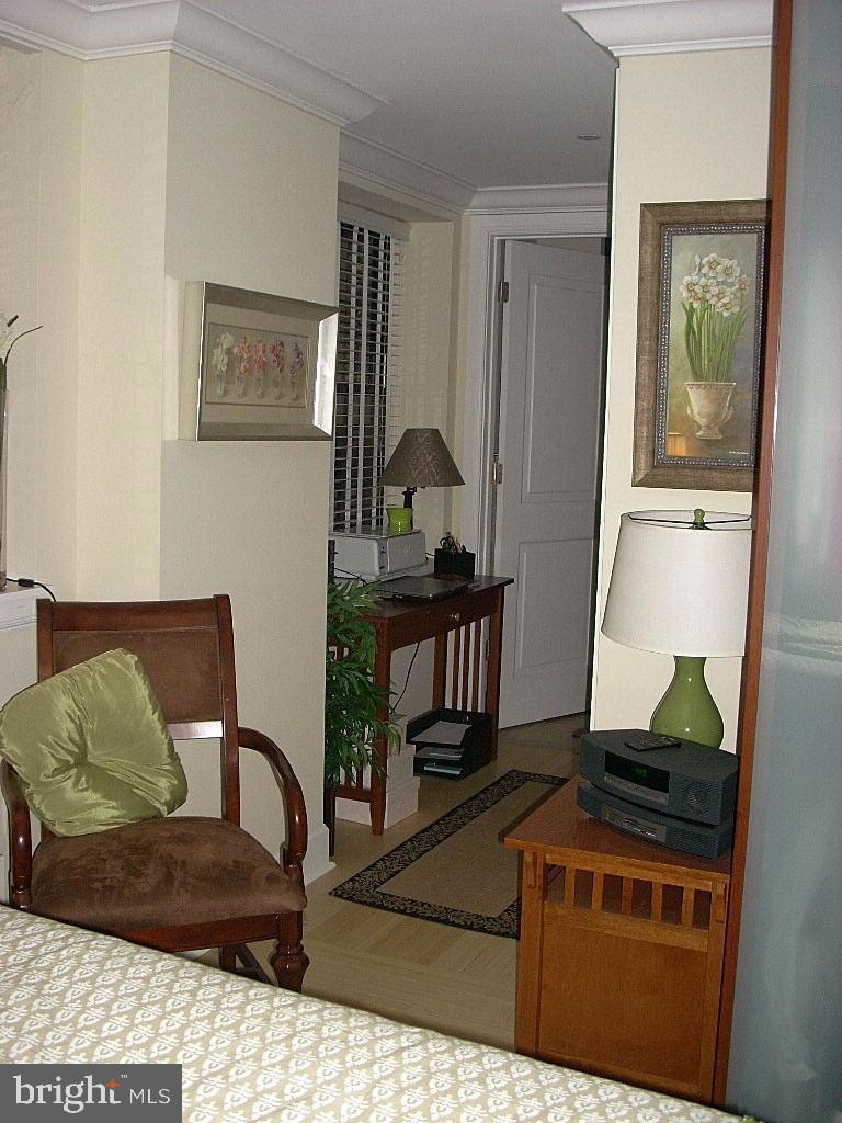 The Warwick unit 1717, Philadelphia, PA 19103 - photo 1