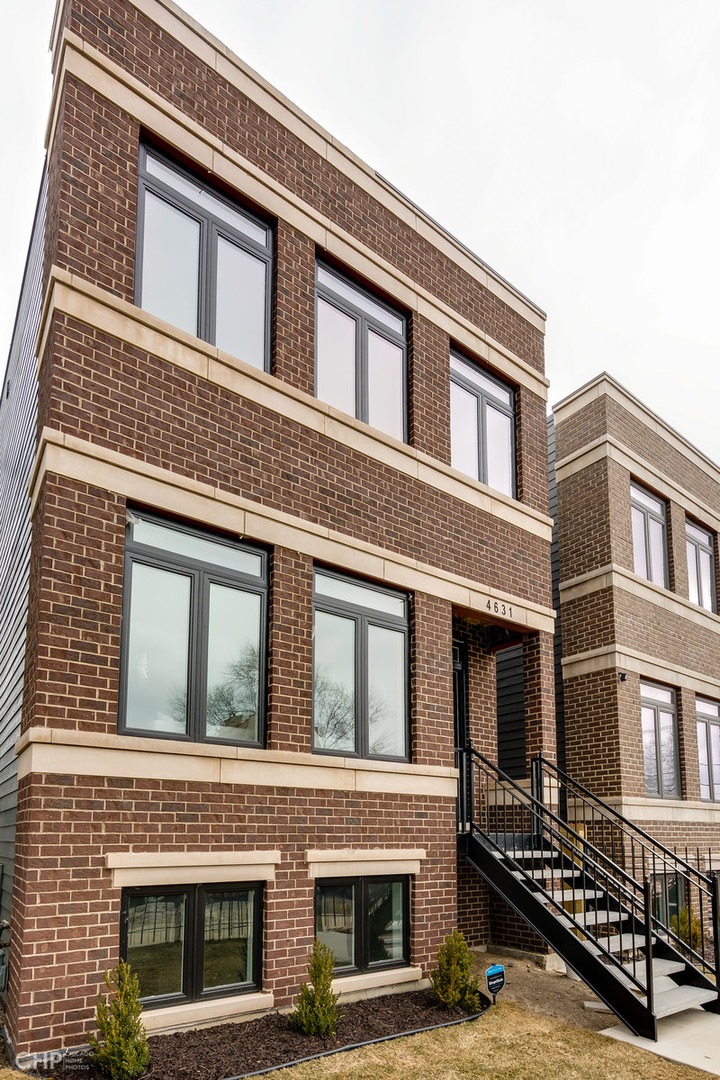 4629 S Champlain Ave, Chicago, IL 60653 - photo 1