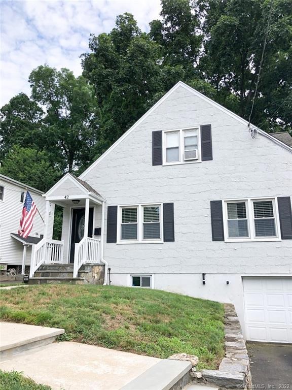 42 Nichols Ave, Stamford, CT 06905 - photo 1