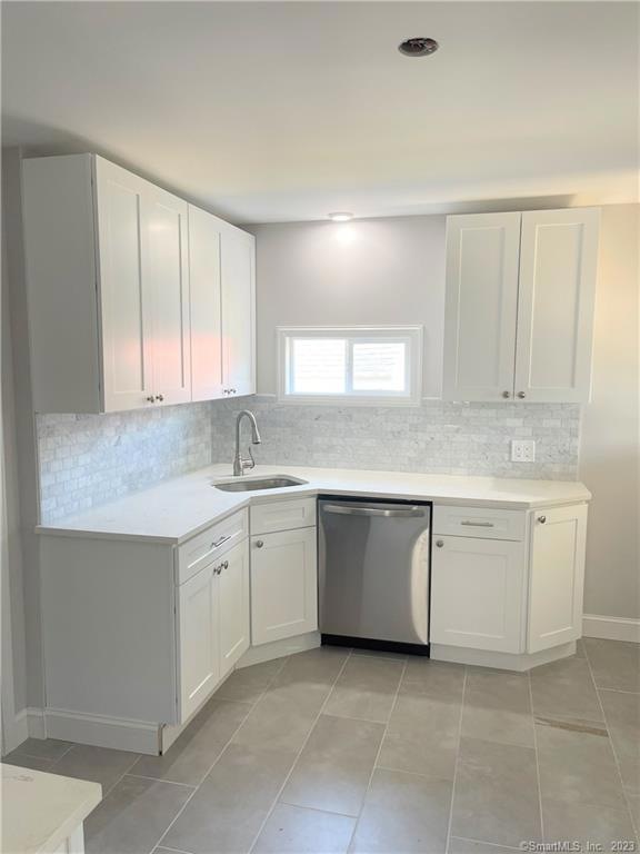 10 Treadwell St, West Haven, CT 06516 - photo 1