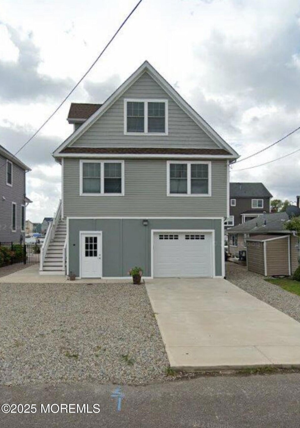 Front of house - thumbnail_IMG_6414