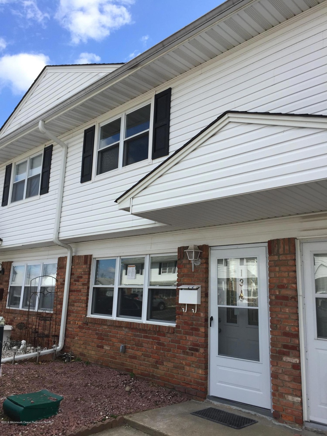 13 Iowa Ct.