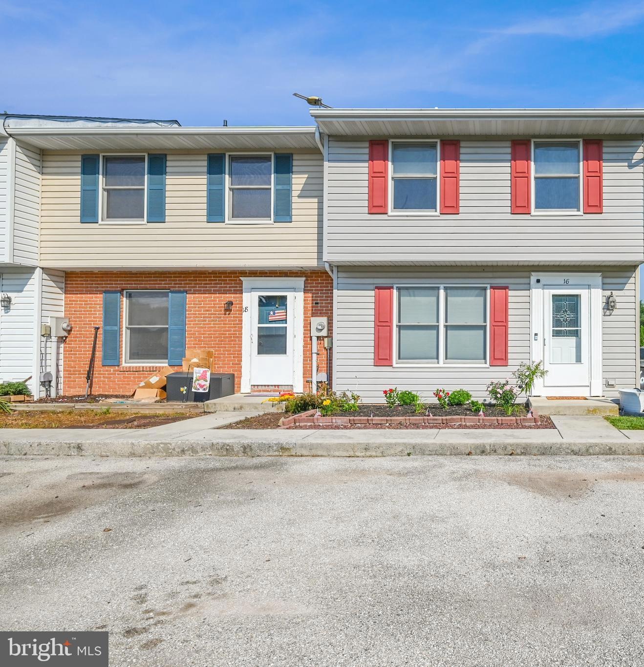 16 Hickory Ave unit 2, Gettysburg, PA 17325 - photo 1