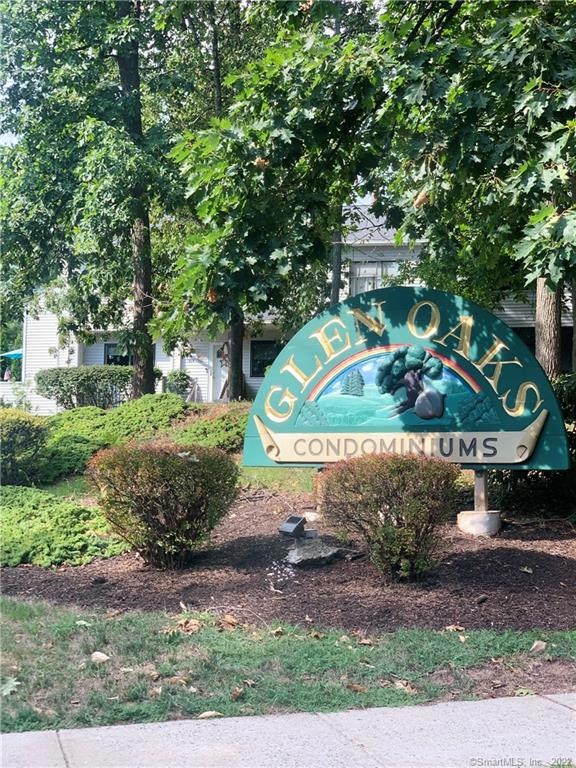 566 Cypress Rd unit 566, Newington, CT 06111 - photo 1