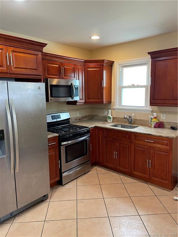 110 Frederick St unit 1, Stamford, CT 06902 - photo 1