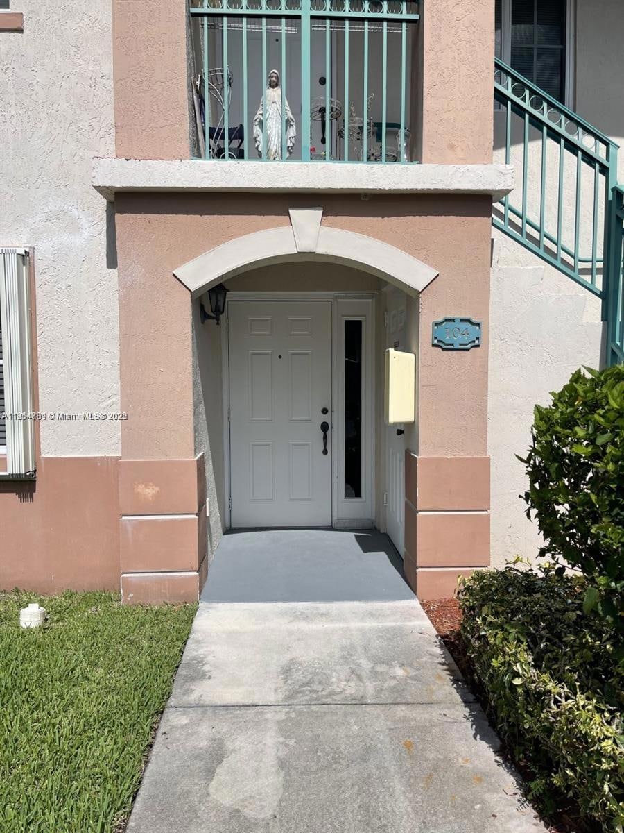 2920 SE 13th Rd unit 10445, Homestead, FL 33035 - photo 1